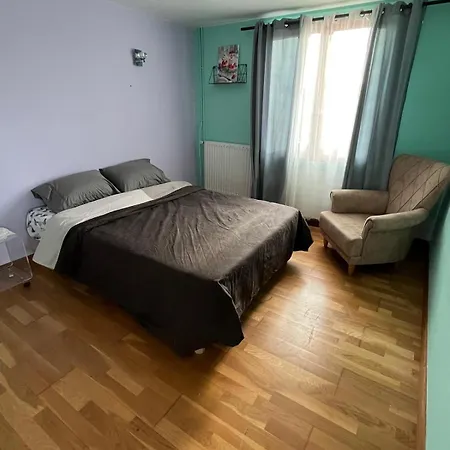Holiday home Maison Proche Du Paris